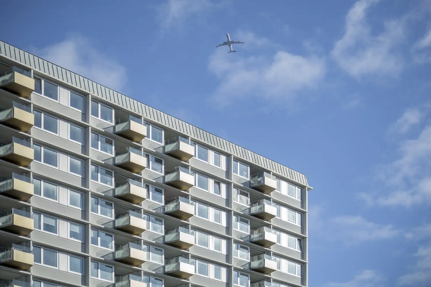 Een uitzicht op de balkons van Sorgenfrivang in Denemarken