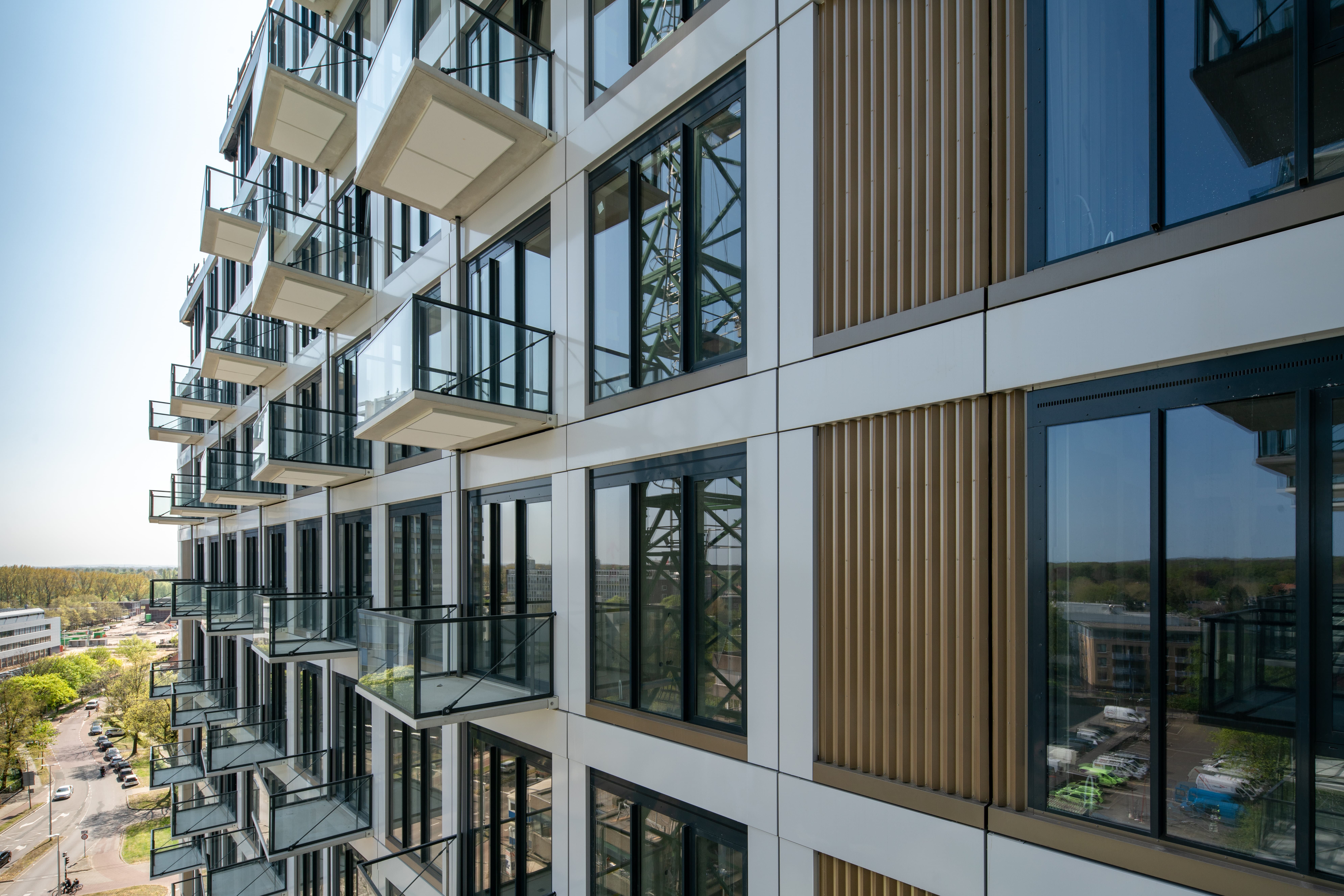 High Performance Conding Experts in Ultra High Performance Concrete / Hi-Con ApS
