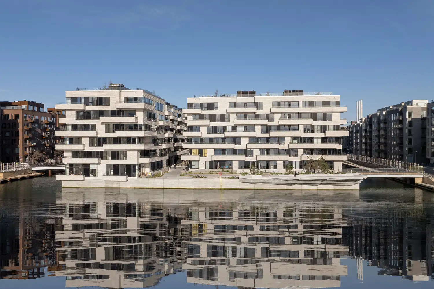 Front view of Kronløbsøen