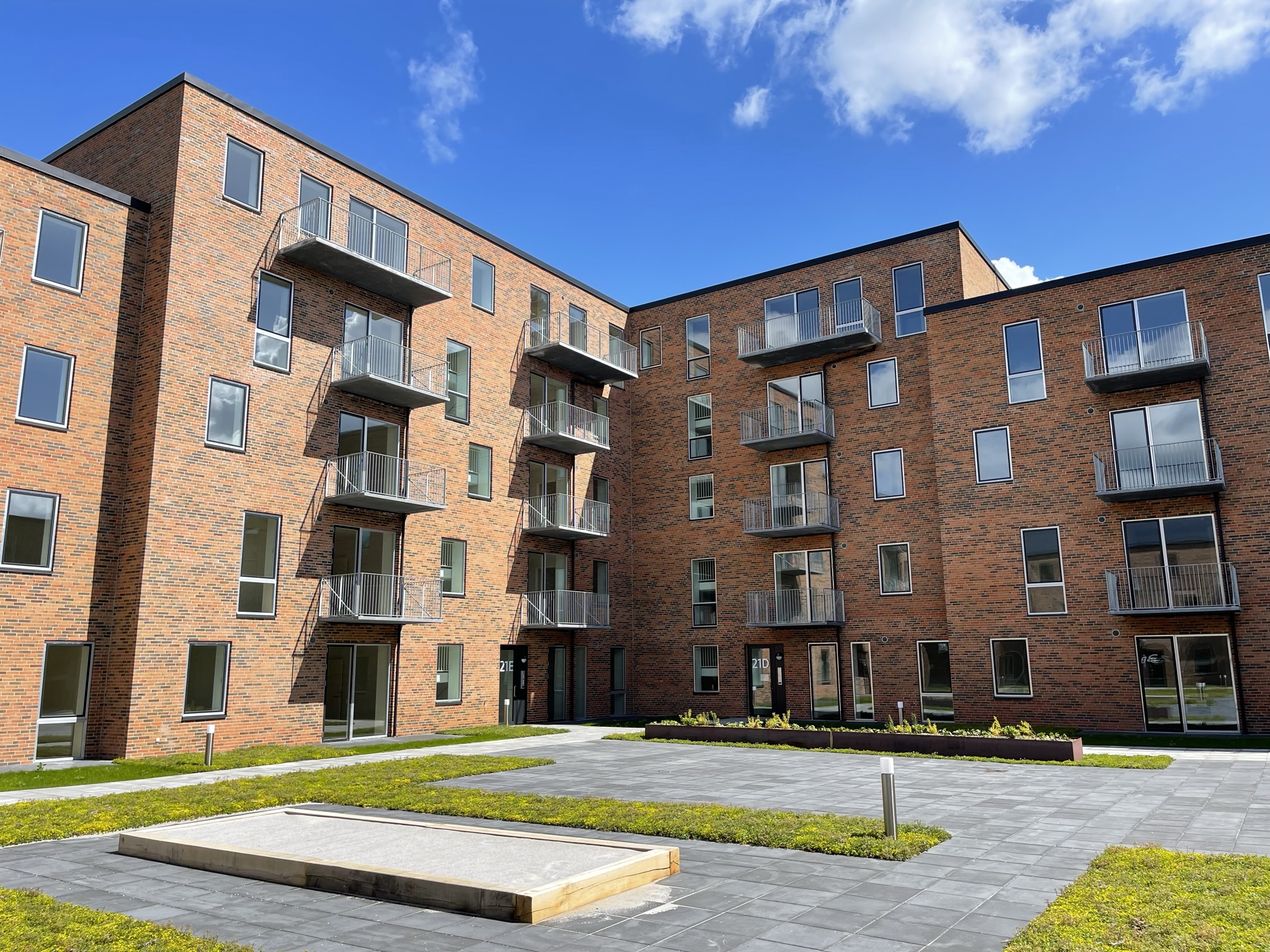 High Performance Conding Experts in Ultra High Performance Concrete / Hi-Con ApS